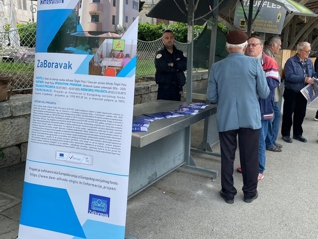 Projekti: Info pult na Gradskoj tržnici Pula i predavanje o demenciji za članove obitelji u sklopu projekta ZaBoravak